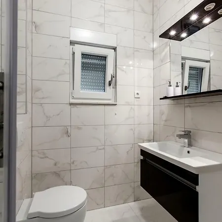 דירה Luxury Aria,