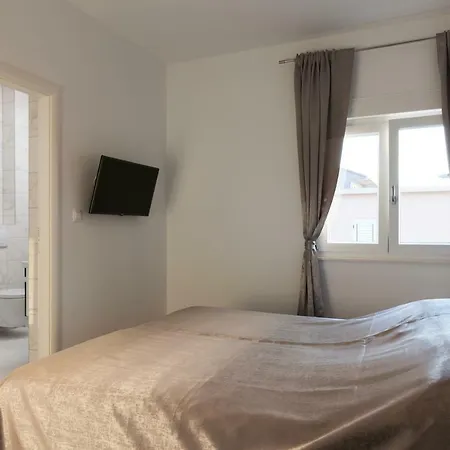 Luxury Aria, Trogir