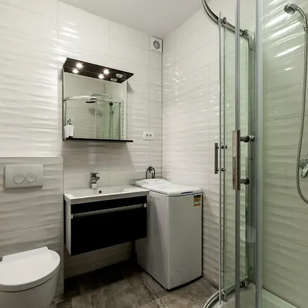 Luxury Aria, * Τρογκίρ